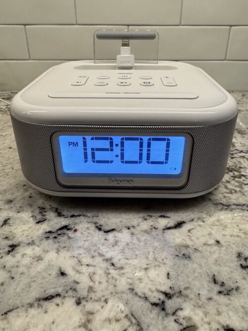 IHome iPL23 Alarm Clock Radio White, Lightning iPhone iPod Charging Dock Speaker