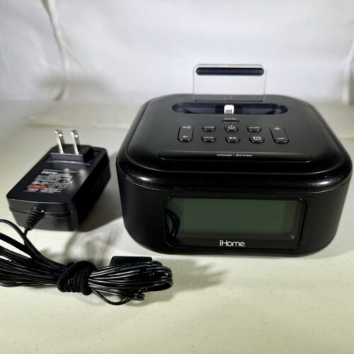 iHome iPL23 FM Alarm Clock Radio Stereo Lightning Dock Charge Black Works Great