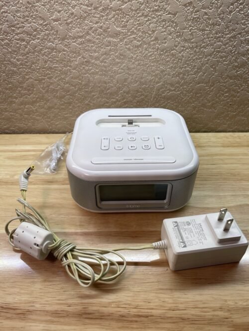 iHome iPL23 FM WHITE Alarm Clock Radio Stereo Lightning Dock Charge w/ Cord