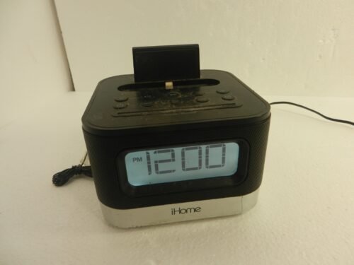 iHome IPL8BN Stereo FM Clock Radio With Lightning Dock for iPhone - TESTED- GOOD