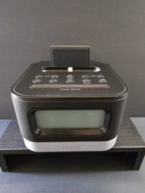 iHome IPL8 Dual Alarm FM Clock Radio Lightning Dock for iPhone - No Power Cord
