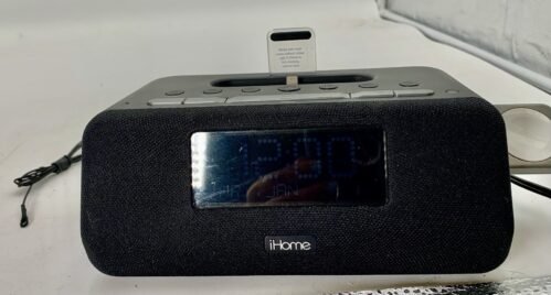 iHome iPLWBT5 Docking Clock Radio for iPhone and Apple Watch w/ AC Works!