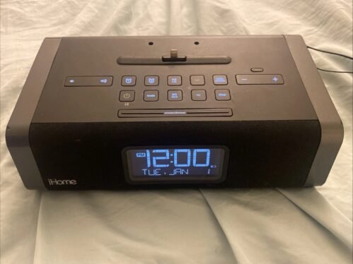 iHome Lighting Dock Aux-in Jack FM Radio Digital Alarm Clock (Black) IDL45