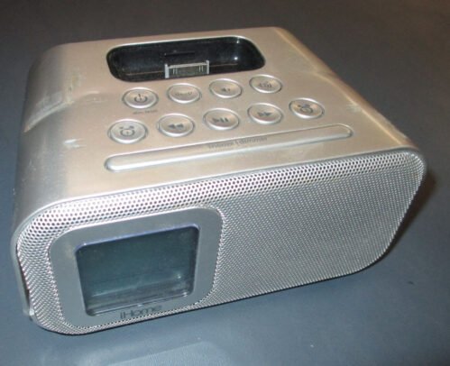 iHome Model iH22 Unit Grey Dual Alarm Clock for iPod - Works Fine w/Batteries