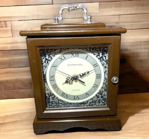 International Silver Company Mantle/Desk Quartz Clock In Mahogany Finish