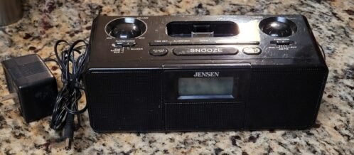 Jensen Digital AM/FM Radio/Alarm Clock/Docking Station For IPOD Model JIMS-100