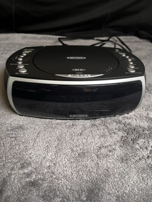 Jensen JCR-322 Dual Alarm Clock Stereo AM/FM Radio CD Player