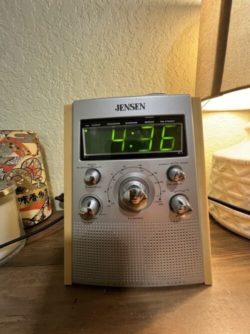 Jensen JCR-560 Dual Alarm Clock Stereo CD Player AM/FM Radio very nice tested