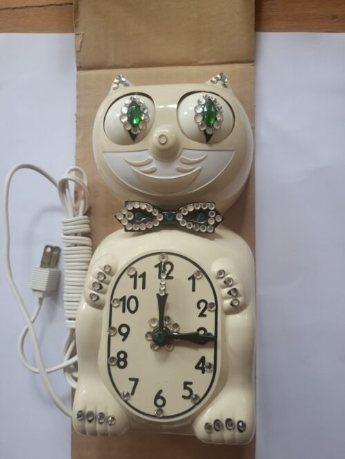 KIT KAT KLOCK (Clock) 1974 Never Used IVORY Color