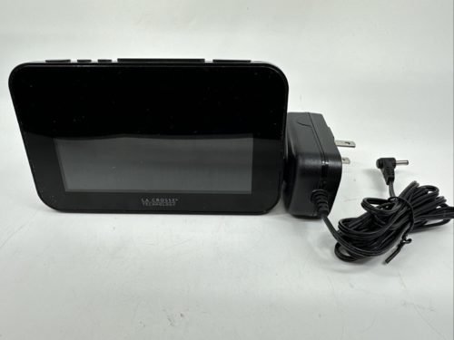 La Crosse Technology Atomic Color Digital Alarm Clock with USB Port C89201 D518