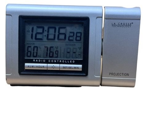 La Crosse Technology Atomic Projection Alarm Clock radio controlled WT-5120