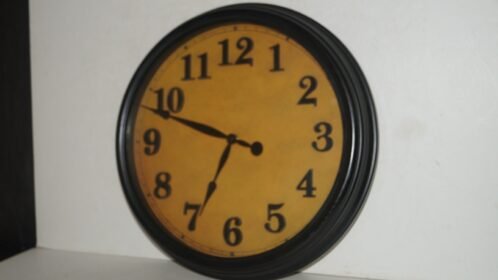 Large 15 1/2" School / Industrial Style INFINITI GROUP Quartz Wall Clock - NICE