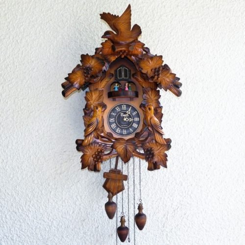 LARGE 26" VINTAGE TIME COMPANY MUSICAL QUARTZ WOODEN WALL CUCKOO CLOCK