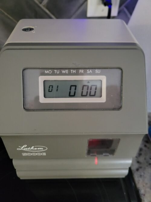 LATHEM 5000E TIME CLOCK - NO KEYS INCLUDED - SEE PICTURES & READ DESCRIPTION