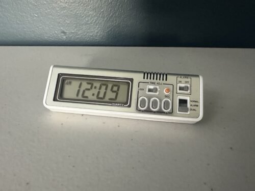 LCD Futura mini desk vintage portable alarm clock with case