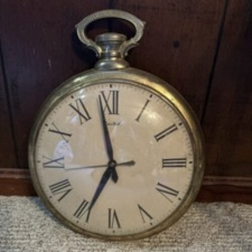 LG VINTAGE UNITED BRASS POCKET WATCH ELECTRIC WALL HANGING WALL CLOCK.