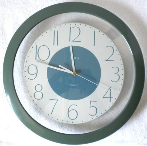 LINDEN 11" ROUND GREEN & CLEAR QUARTZ WALL CLOCK SECOND HAND JAPAN * WORKS WELL*