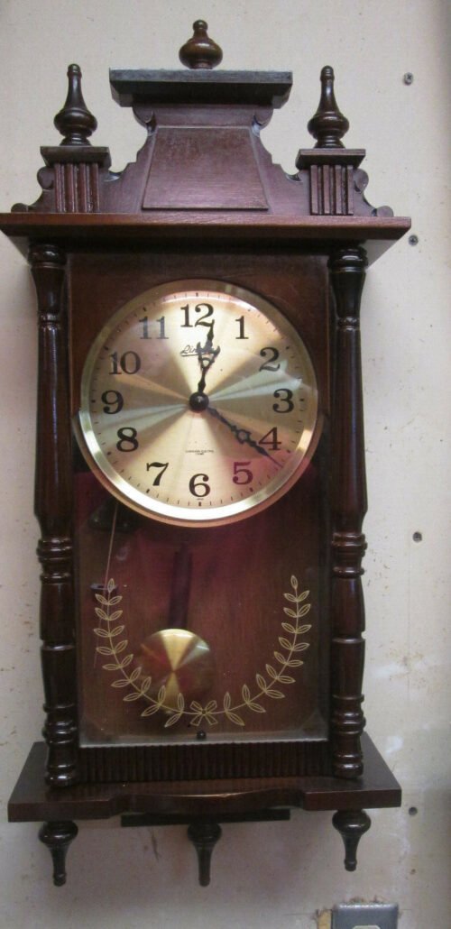 LINDEN CORDLESS QUARTZ CHIME WALL CLOCK NON WORKING