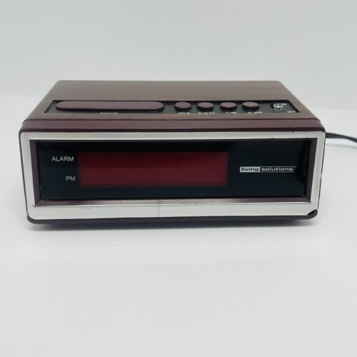 Living Solutions #1585 Digital Wood Grain Electric Alarm Clock 2006 (Tested)
