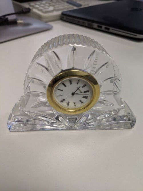 LK Quartz Crystal Desk Clock
