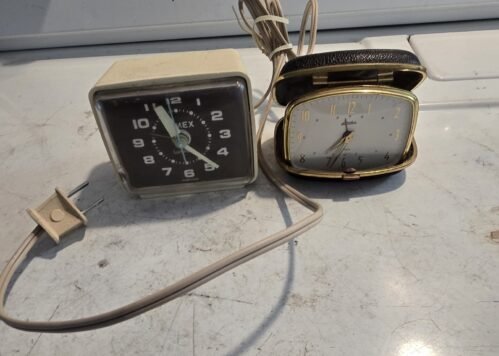 LOT OF 2 VTG SMALL ALARM TRAVEL CLOCKS LINDEN GERMANY & TIMEX LUMINOUS ELECTRIC