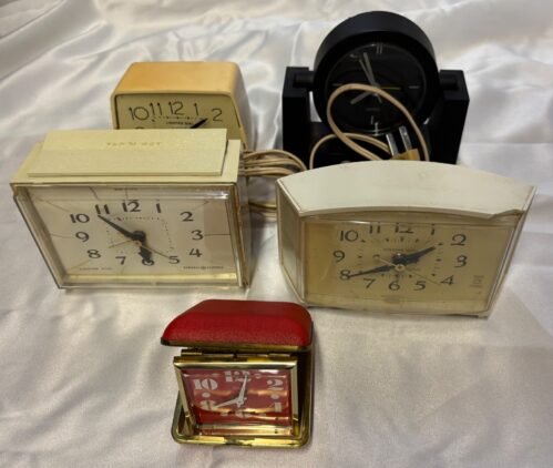 Lot of 5 Vintage Analog Alarm Clocks - GE, Toastmaster, Elgin