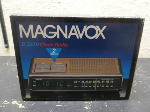 Magnavox Digital Alarm Clock Radio D-3670 Brown New Open Box