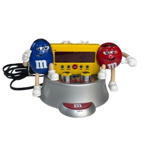 M&Ms Clock Radio AM/FM Alarm Snooze Features Retro Style