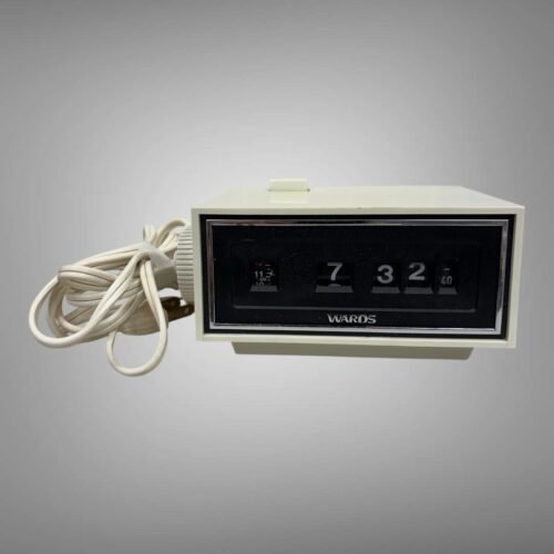Montgomery Wards Alarm Flip Clock Model 45-9785 Off White Made in Japan Tested