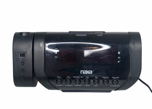 Naxa LED Display Projection Dual Alarm Clock AM/FM Radio Buzzer Snooze Used