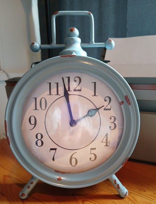 NEW FARMHOUSE RUSTIC STYLE CLOCK BLUE DISTRESSED MANTEL DECOR SHELF BATTERY 1 AA