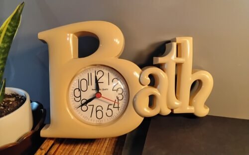 New Haven Quartz Bath Wall Clock Burwood Originals 1983 Cream Ivory USA 70s 80s