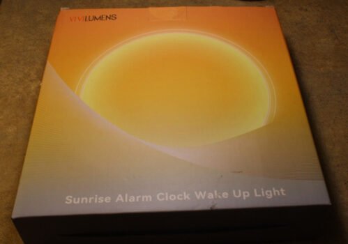 NEW IN BOX VIVILUMENS SUNRISE ALARM CLOCK With WAKE UP LIGHT & SOUND MACHINE $$$