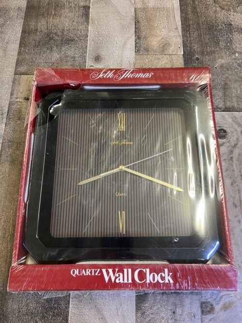 NEW OLD STOCK! 1980s SETH THOMAS 2828 Empire I wall clock. Mid Century style.