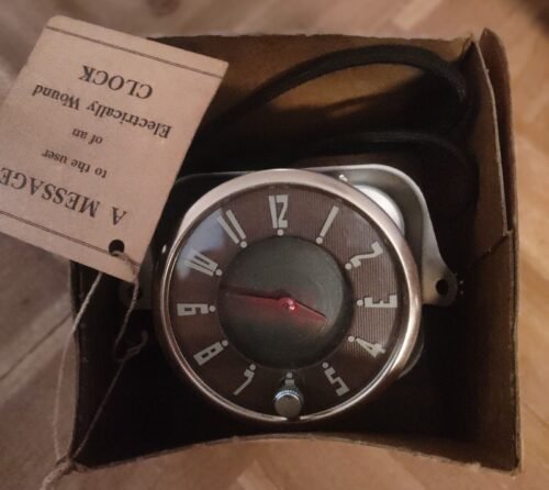 NOS Oldsmobile 30 Hour Panel Clock PN:982292