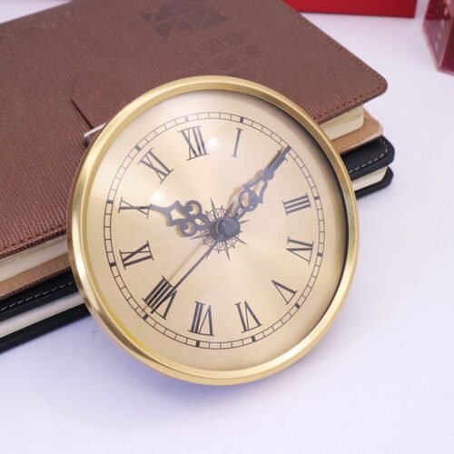 Office Wooden Mute Clock Roman Capitals Clock Table Vintage Clock