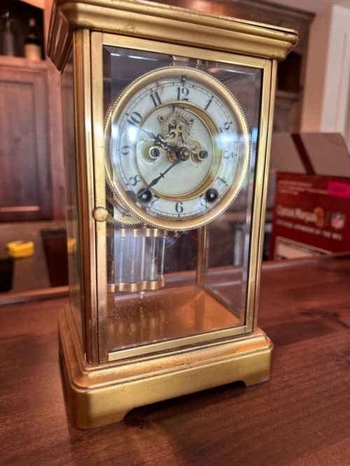 Old Antique NEW HAVEN Brass & Glass Crystal Regulator Clock shelf mantel