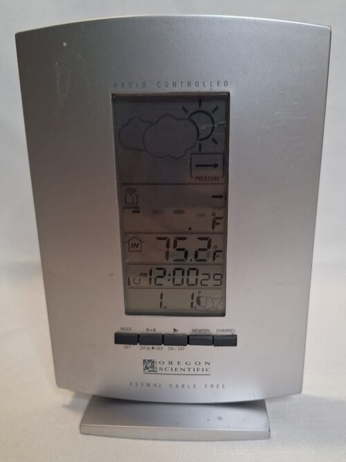 Oregon Scientific BAR888A Wireless Weather Forecaster & Atomic Clock