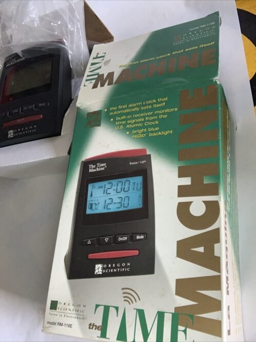 OREGON SCIENTIFIC RM116E travel ATOMIC clock RADIO CONTROLLED Box 5