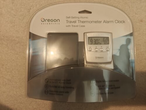 Oregon Scientific RM836S Atomic Travel Thermometer Alarm Clock Travel Case NEW