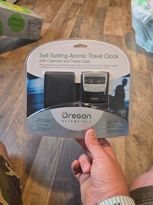 Oregon Scientific Self Setting Atomic Travel Alarm Clock Calendar and Case ~ New