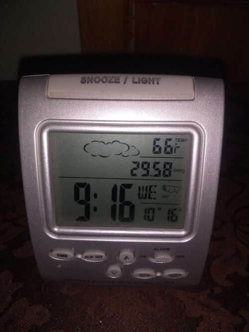 Oregon Scientific Weather Station with Atomic Clock