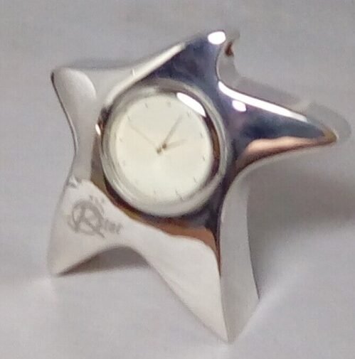 Pinemax Rstar Desk Clock in Star Shape
