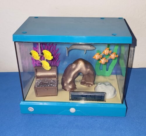 PlayMonster Sleepyhead Animated Alarm Clock Fish Aquarium Lites, Sounds & Motion
