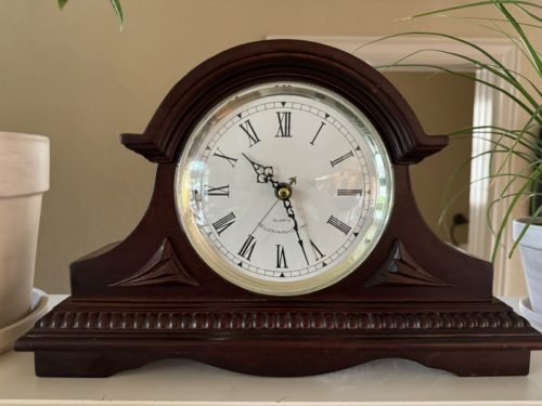 Quartz Westminster Chime Mantle Clock Mahogany Wood Soskin & Gordon 16" Battery