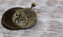quiet quartz clock movement replacement featured image