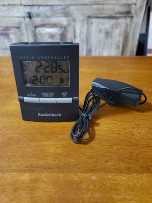 Radio Shack Radio Controlled Alarm Clock 63-968 Mini Travel Size Backlit Display