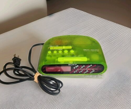 Rare 90's SONY Green Dream Machine AM FM Alarm Clock Radio Model ICF-C295