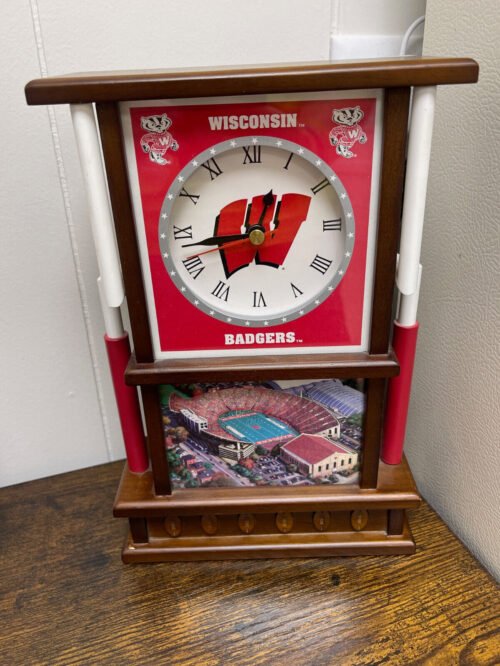 RARE Danbury Mint Wisconsin Badgers Camp Randall Stadium Wooden Desk Clock