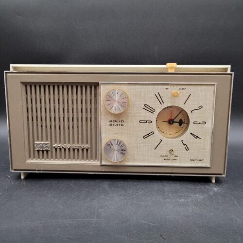 Rare Vintage 1960's RCA Victor RJD23 Clock Alarm Solid State Radio Works